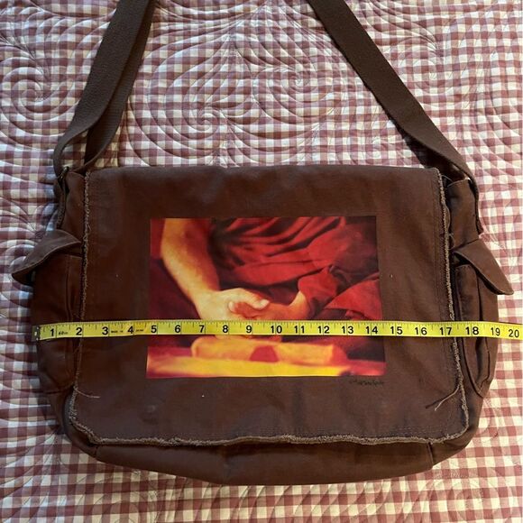 Dharma Love canvas yoga messenger‎ bag, authentic and in excellent condition. - Picture 14 of 15